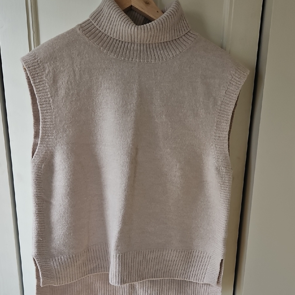 Rachel Zoe Soft Beige Sleeveless Turtleneck Sweater